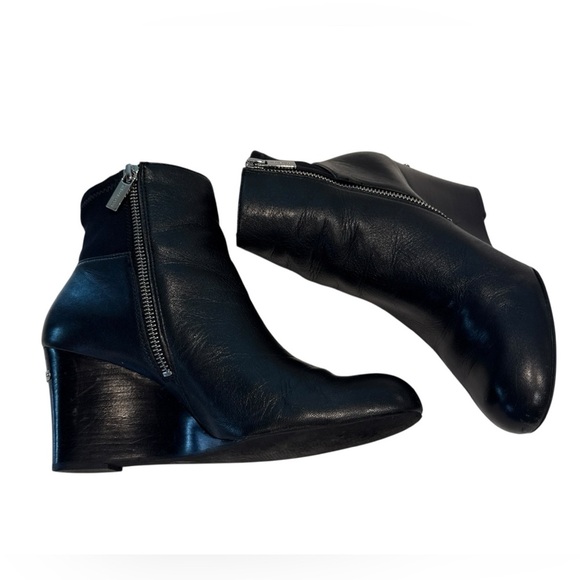 MICHAEL Michael Kors MK Logo Bromley Black Leather Wedge Ankle Bootie Boot Sz 8 - Picture 6 of 9
